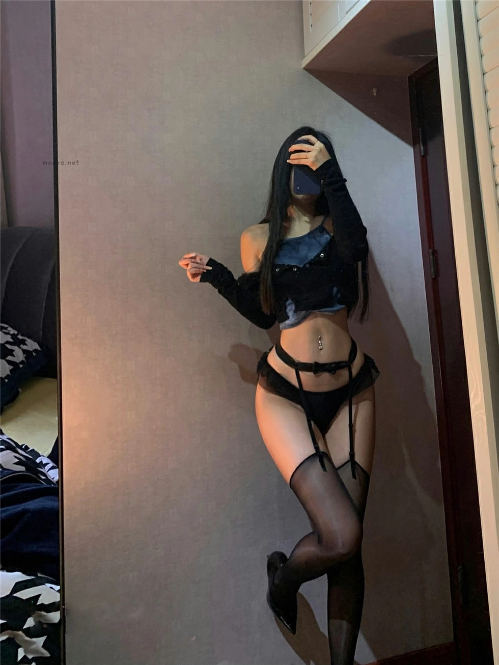 陈佩奇 – 夜晚自拍【7P】